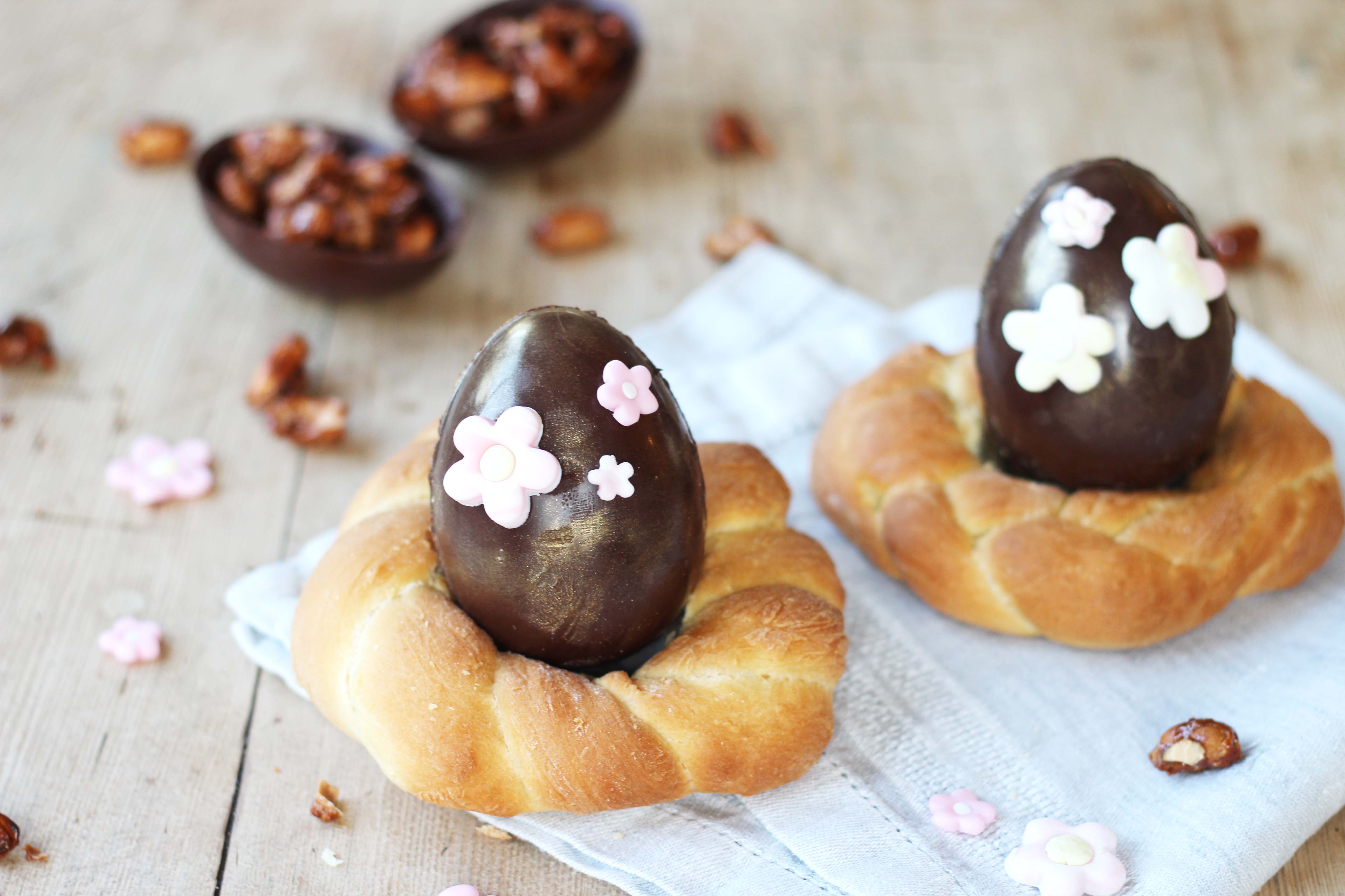 Oeufs de Pâques surprise dans leur nid