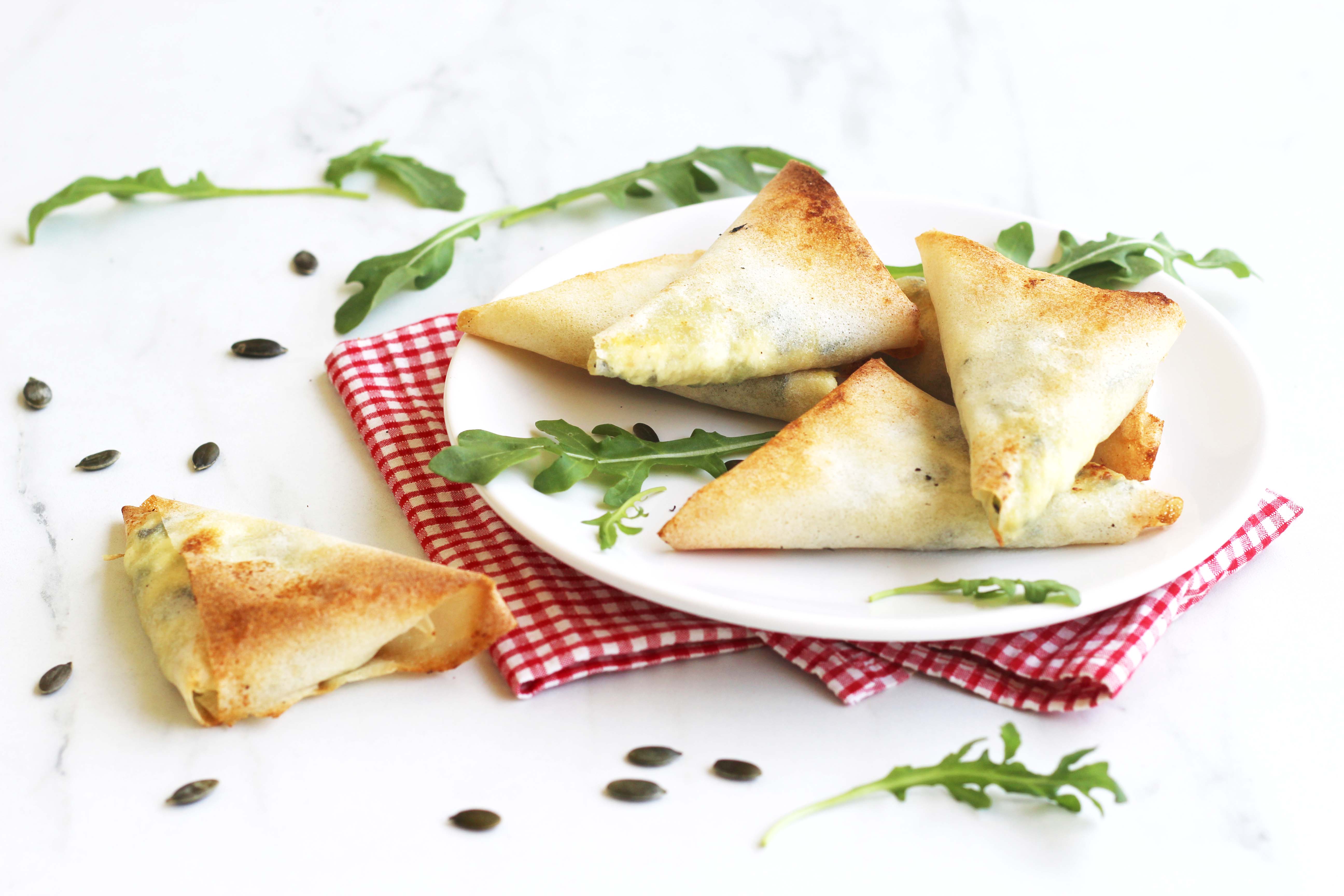Samoussas de courgettes à l’estragon et feta