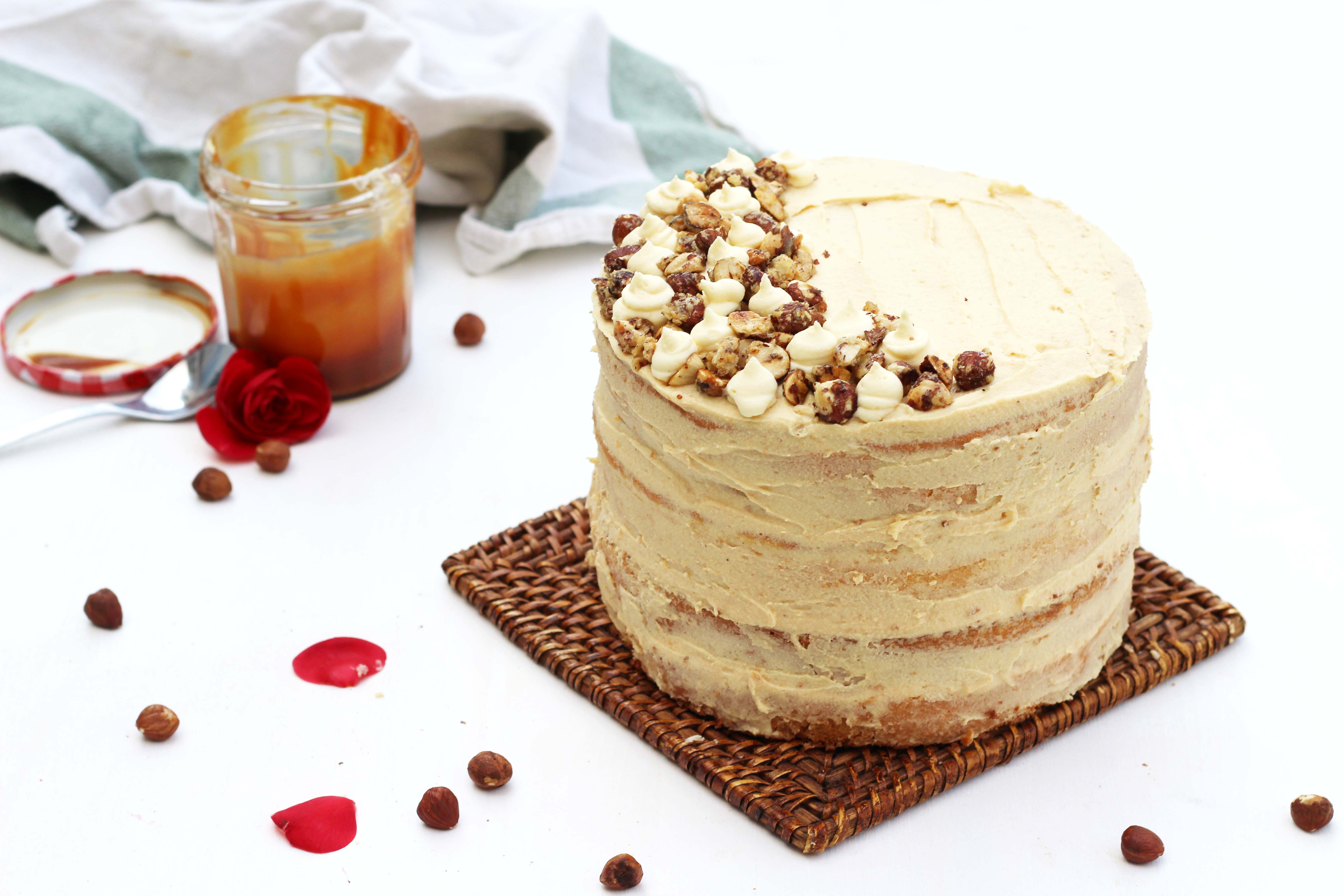 Lolocake (où quand tu laisses une amie donner un nom à ton layer cake au caramel au beurre salé)
