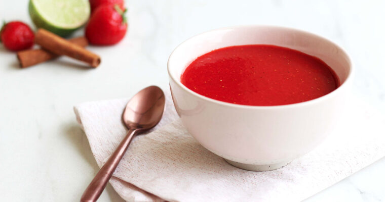 Soupe de fraise pimentée à la cannelle